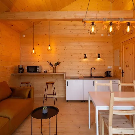 Osada Family & * Zator